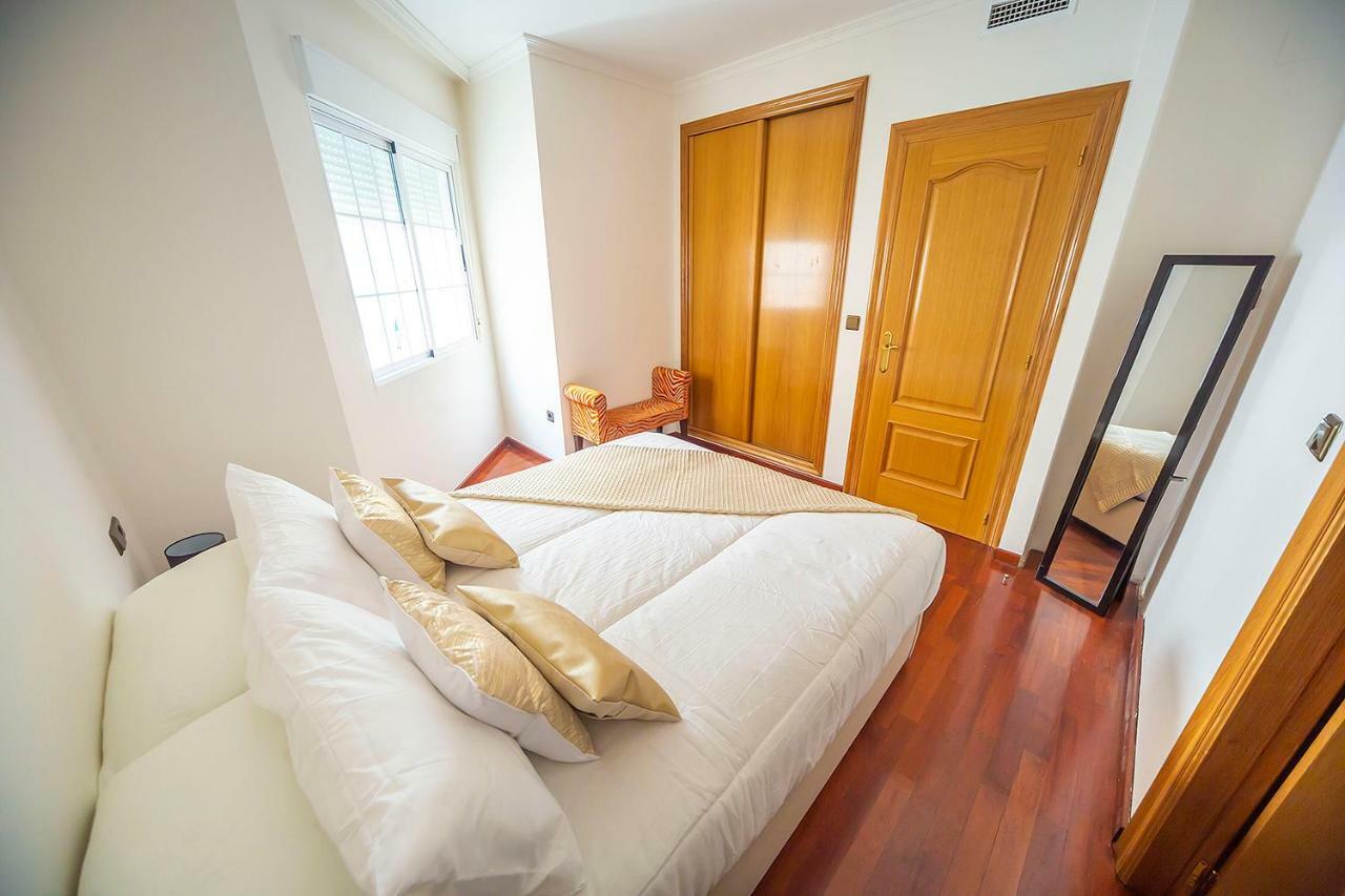 Torrevieja Experience Atico 1ª Linea Apartment Exterior photo
